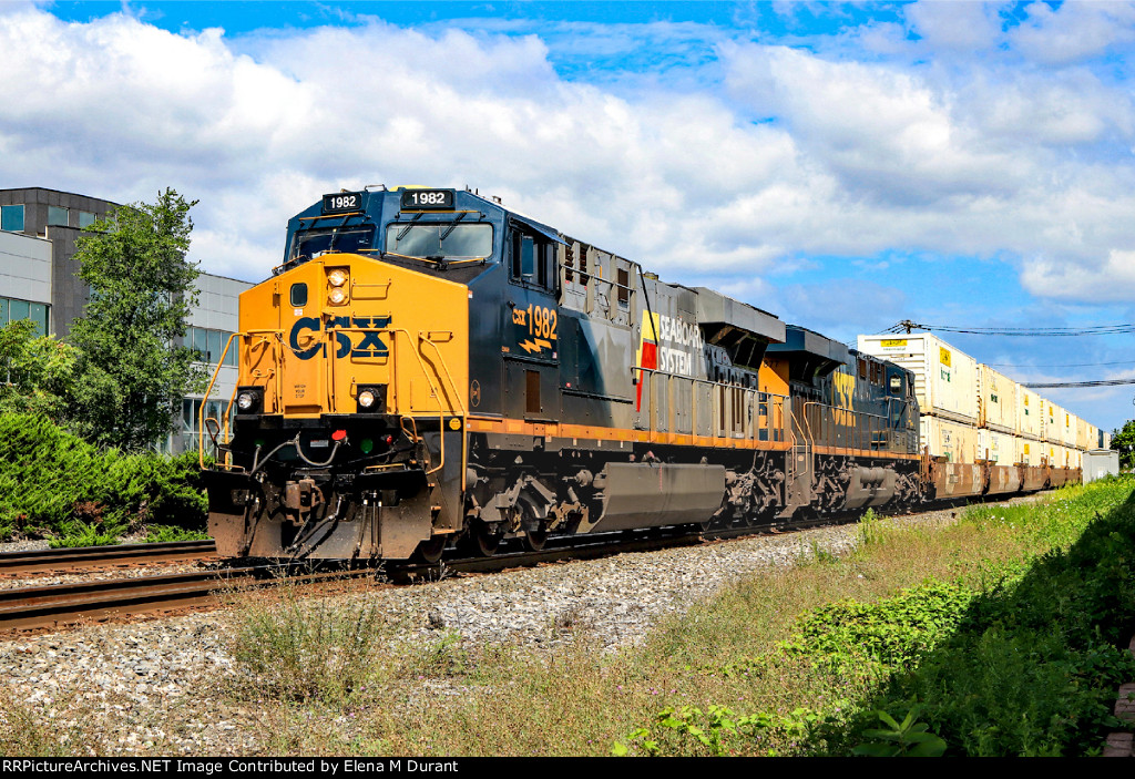 CSX 1982 on I-008